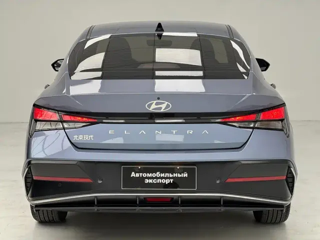 Hyundai Elantra — Фото автомобиля 8