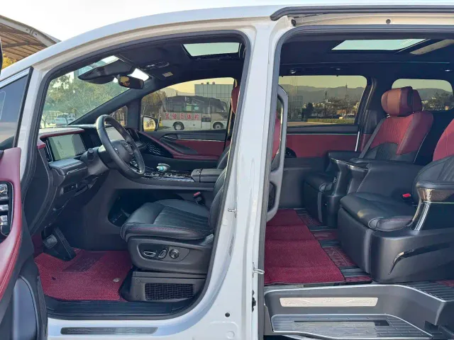 GAC Trumpchi M8 — Фото автомобиля 19