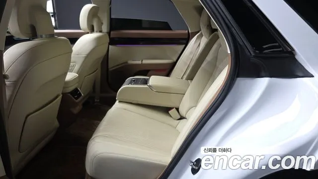 Hyundai Grandeur Grandeur (GN7) 2.5 Бензин 2WD — Фото автомобиля 6