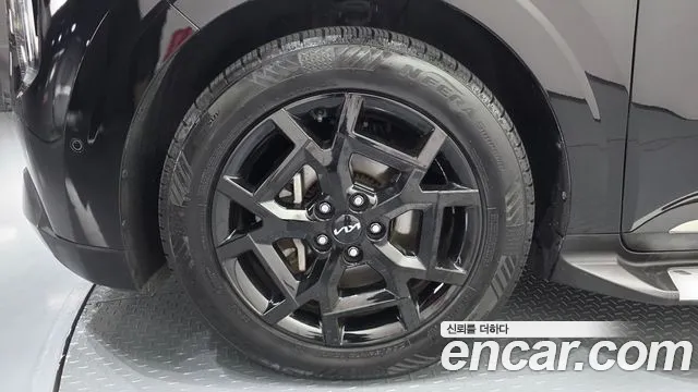 Kia Carnival — Фото автомобиля 5