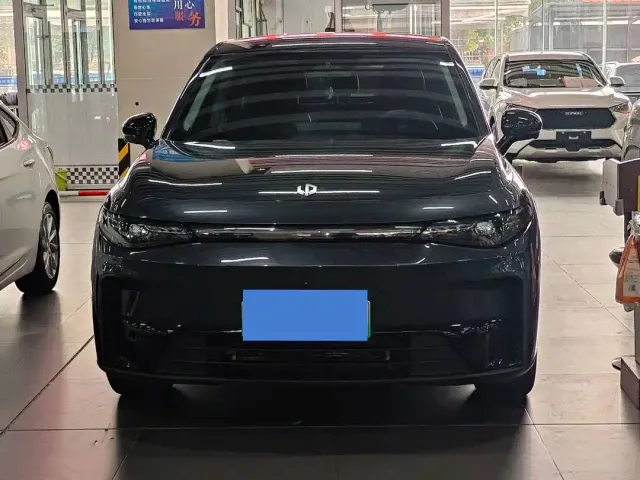Leapmotor C10 — Фото автомобиля 2