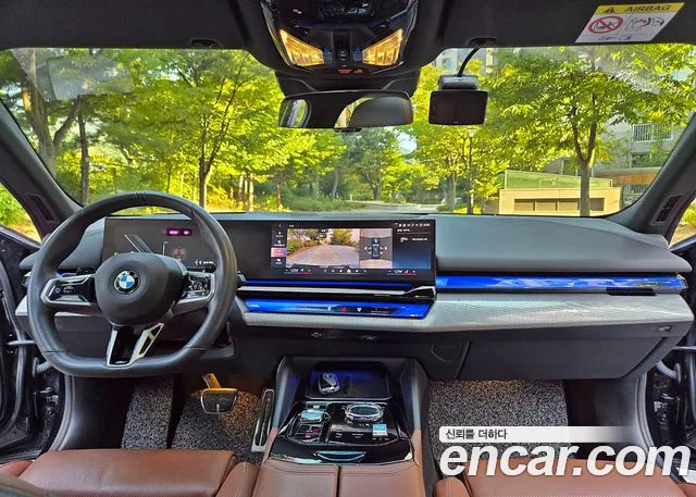 BMW 5 Series G60 — Фото автомобиля 9