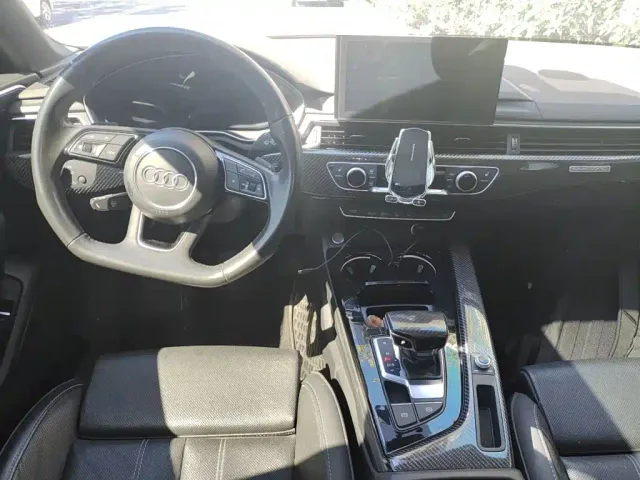 Audi A4L — Фото автомобиля 5