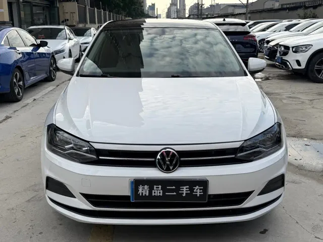 Volkswagen Polo — Фото автомобиля 2