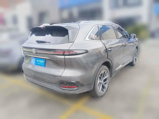Changan CS75 Plus — Фото автомобиля 2
