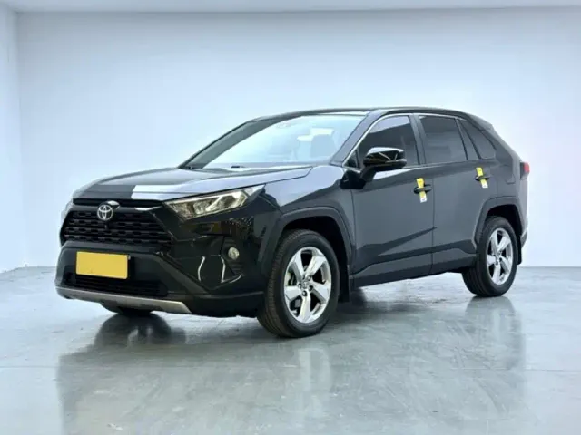 Фотография автомобиля — Toyota RAV4