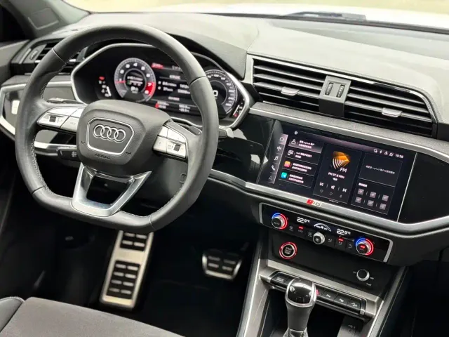 Audi Q3 — Фото автомобиля 9