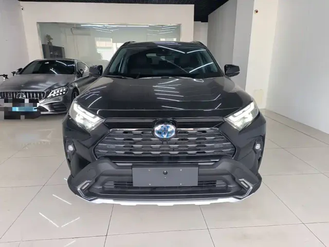 Toyota RAV4 — Фото автомобиля 2