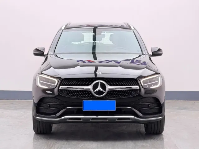 Фотография автомобиля — Mercedes-Benz GLC-Class