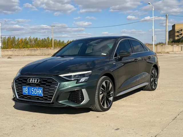 Фотография автомобиля — Audi A3