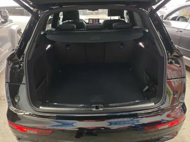 Audi Q5L — Фото автомобиля 6