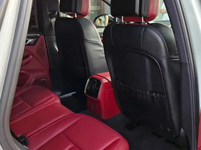 Porsche Macan — Фото автомобиля 9