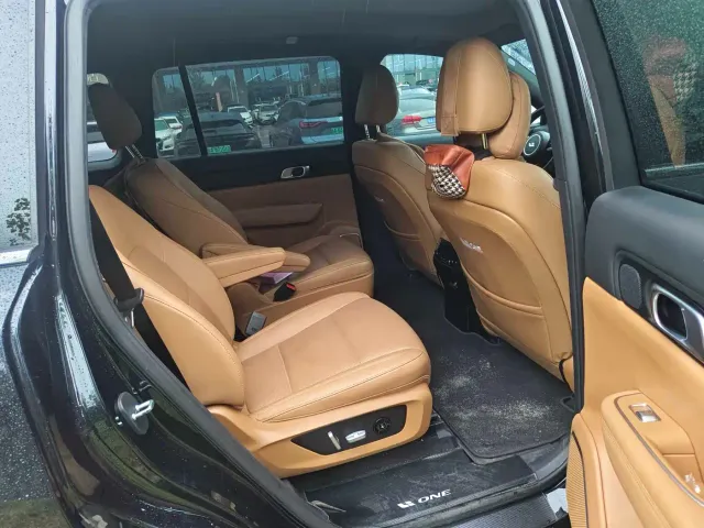 Li Auto ONE — Фото автомобиля 6