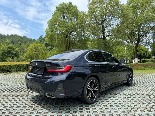 BMW 3 Series — Фото автомобиля 4