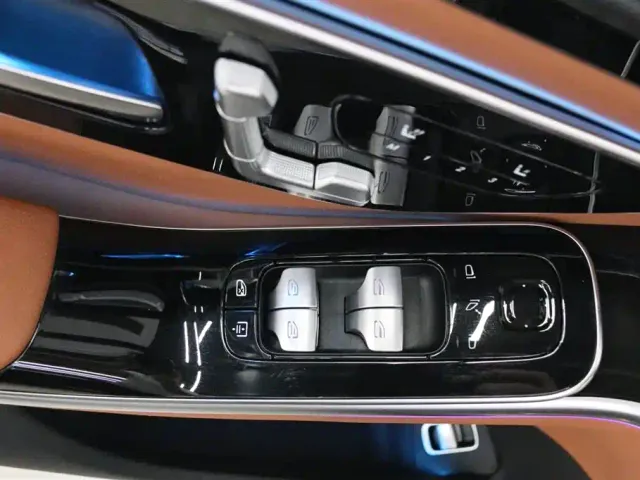 Mercedes-Benz S-Class — Фото автомобиля 18