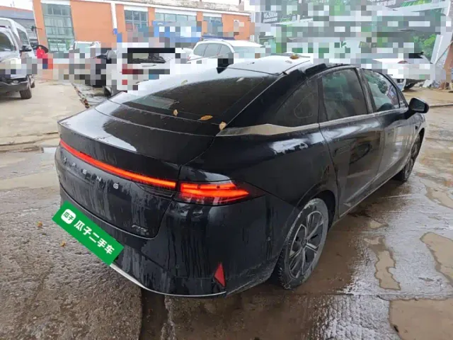 Xpeng P5 — Фото автомобиля 6