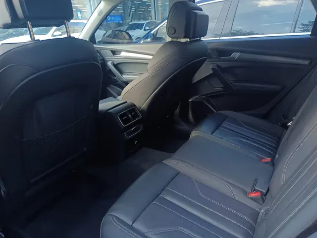 Audi Q5L — Фото автомобиля 18
