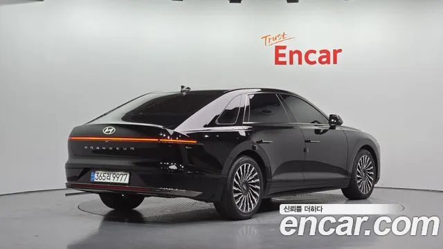 Hyundai Grandeur GN7 — Фото автомобиля 2