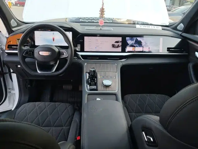 Geely Xingyue L — Фото автомобиля 9