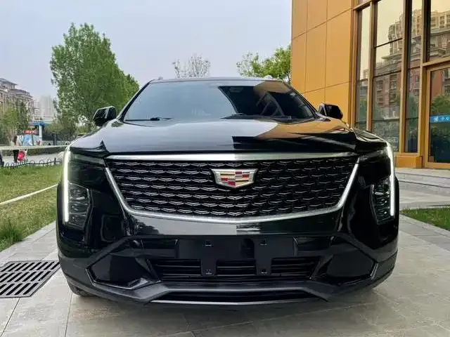 Фотография автомобиля — Cadillac XT4