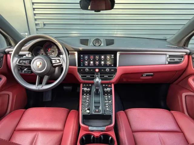 Porsche Macan — Фото автомобиля 12