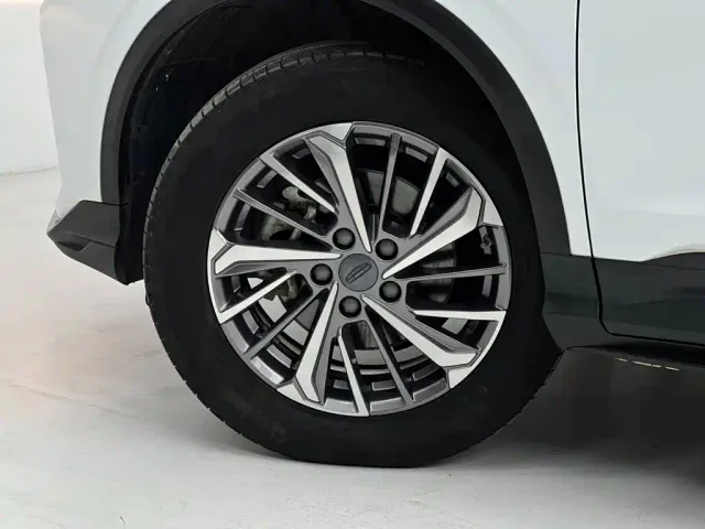 Geely Binyue — Фото автомобиля 13