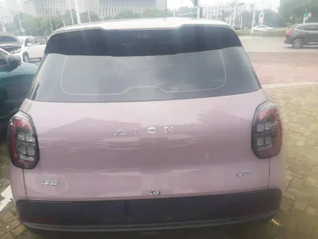 GAC Aion UT — Фото автомобиля 5