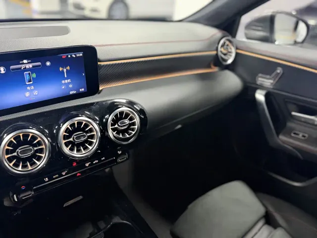 Mercedes-Benz A-Class — Фото автомобиля 11