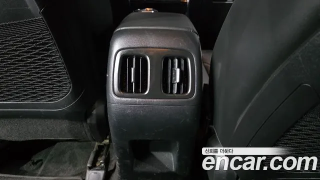 Hyundai Tucson Tucson (NX4) Бензин 1.6 турбо 2WD — Фото автомобиля 26