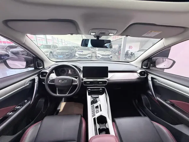 Geely Binyue — Фото автомобиля 9