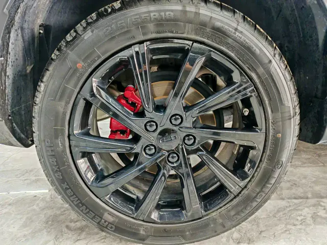 Geely Binyue — Фото автомобиля 13