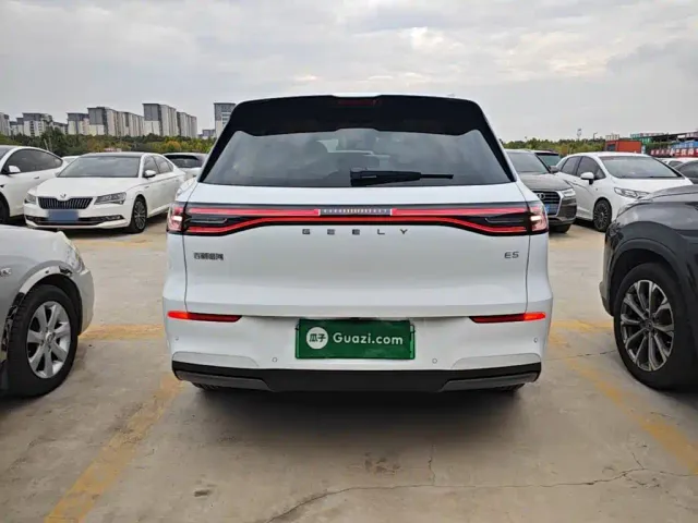 Geely Galaxy E5 — Фото автомобиля 5