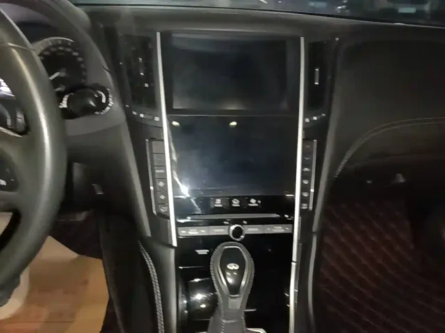 Infiniti Q50L — Фото автомобиля 12