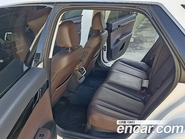Hyundai Grandeur GN7 — Фото автомобиля 16