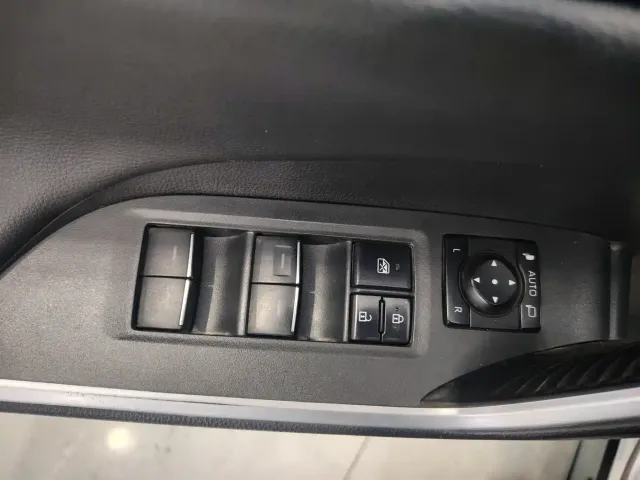 Toyota Wildlander — Фото автомобиля 8