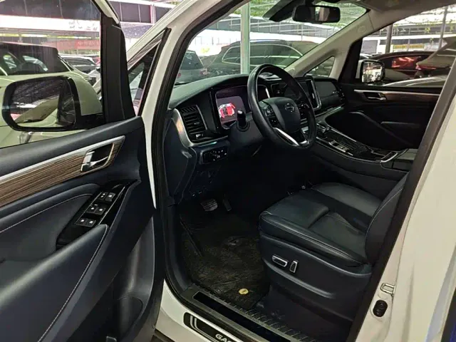 GAC Trumpchi M8 — Фото автомобиля 15