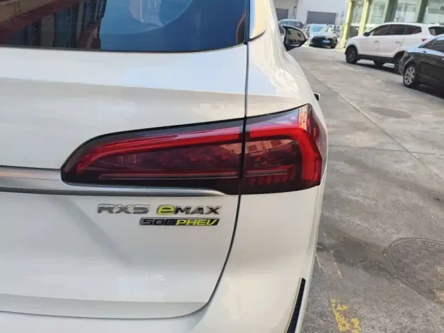 Roewe RX5 eMAX — Фото автомобиля 7