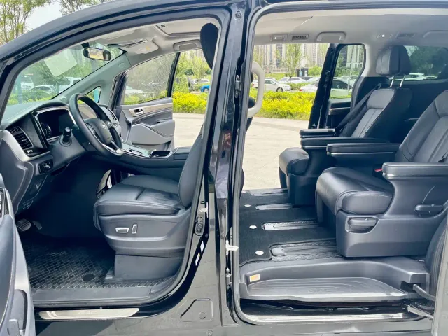 GAC Trumpchi M8 — Фото автомобиля 11