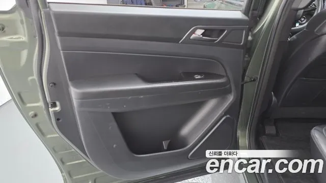 KG_Mobility_Ssangyong Rexton Новый Rexton Sport Khan Дизель 2.2 2WD — Фото автомобиля 25