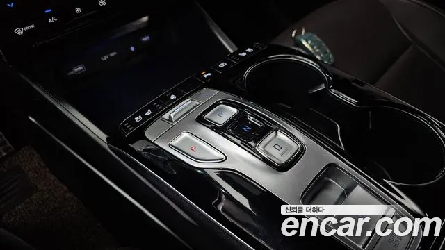 Hyundai Tucson Tucson (NX4) Бензин 1.6 турбо 2WD — Фото автомобиля 8
