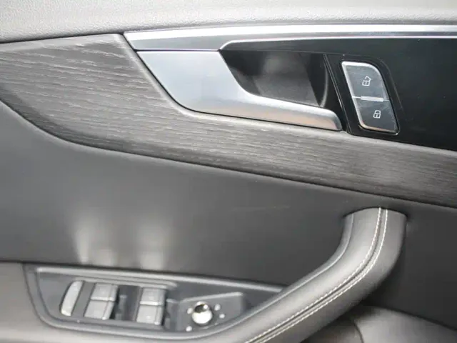 Audi A4L — Фото автомобиля 15