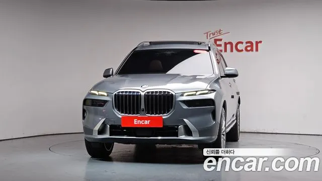 BMW X7 — Фото автомобиля 3