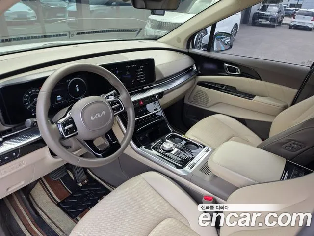 Kia Carnival Generation 4 — Фото автомобиля 10