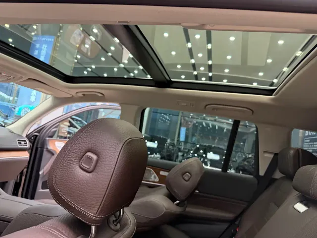 Mercedes-Benz GLS-Class — Фото автомобиля 11