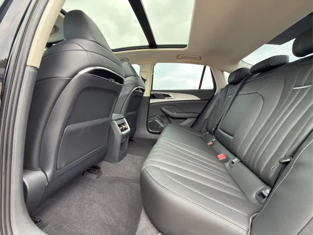 Hongqi H5 — Фото автомобиля 6