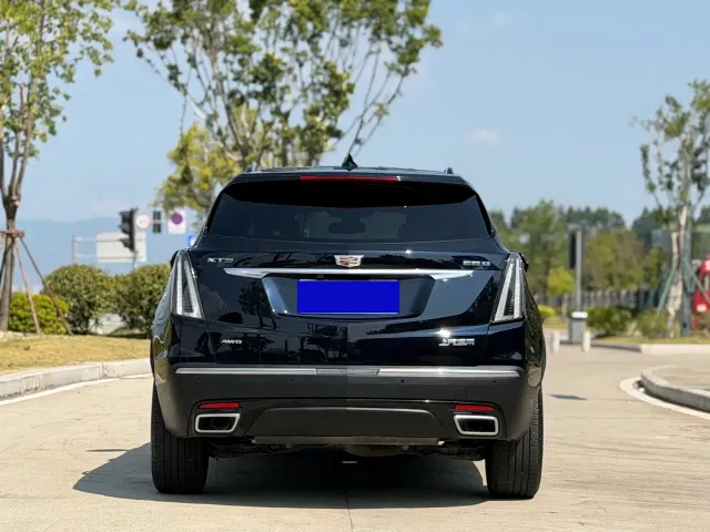 Cadillac XT5 — Фото автомобиля 4