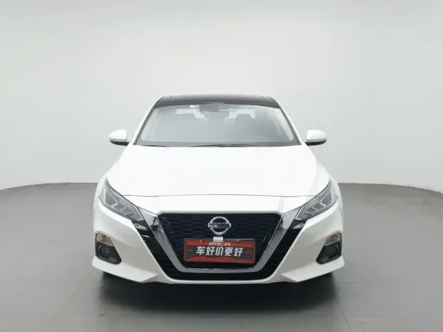Nissan Teana — Фото автомобиля 3