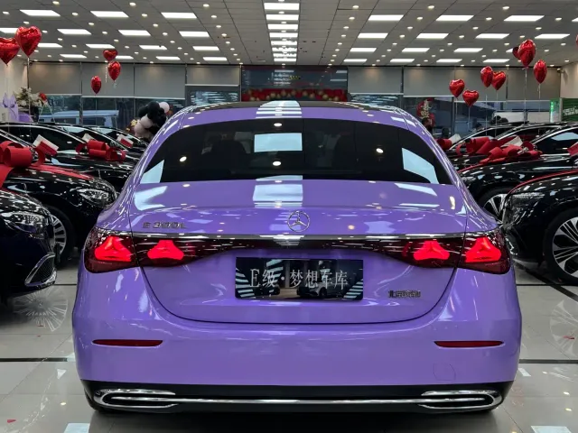 Mercedes-Benz E-Class — Фото автомобиля 4
