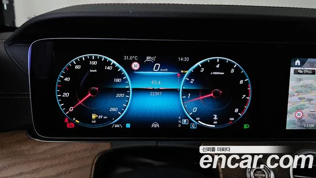 Mercedes-Benz E-Class — Фото автомобиля 7
