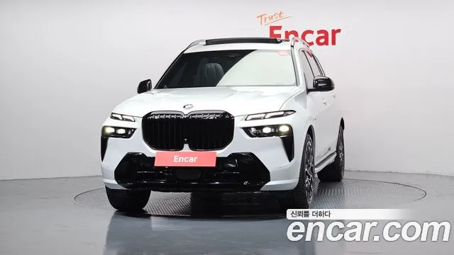 BMW X7 — Фото автомобиля 3